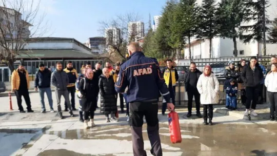 112 Acil Sağlık hizmetleri çalışanlarına eğitimler verildi