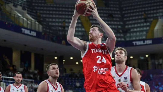 12 Dev Adam, Avrupa Şampiyonası'nda 2'de 2 yaptı