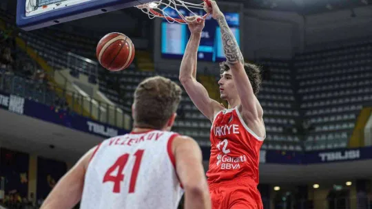 12 Dev Adam, Avrupa Şampiyonası'nda 2'de 2 yaptı