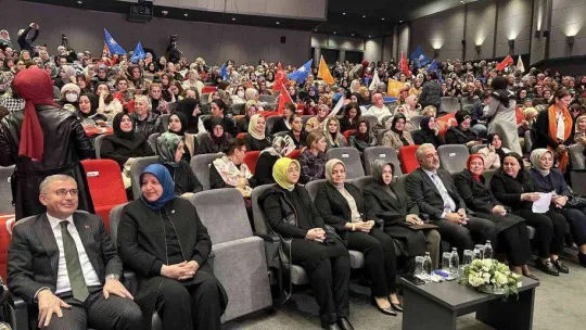 12 Kadın girişimci 'Kadın Emeği Türkiye'nin İstikbali' programında başarı hikayelerini anlattı