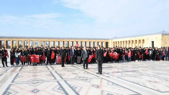 Başkan Mesut Üner Gençlerle Anıtkabir'i Ziyaret etti