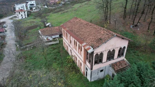 149 yıllık Amerikan Koleji dönemin izlerini taşıyor