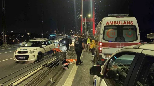 15 Temmuz Şehitler Köprüsü'nde feci kaza: Motosiklet bariyere çarptı, 1 ölü 1 yaralı