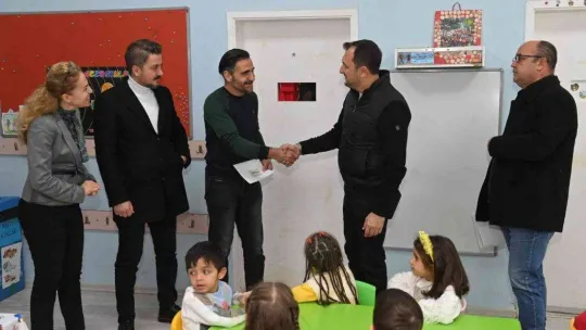 150 kilo atık pil toplayan minik öğrenciler, ilçe birincisi oldu