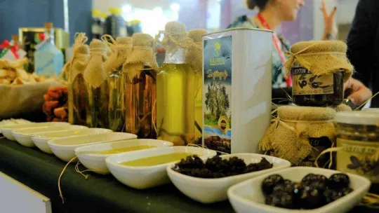 16. Uluslararası Travel Turkey İzmir'de Ayvalık standına ilgi büyük