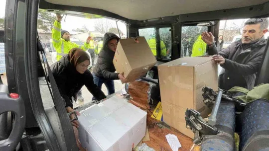 17 Ağustos'u yaşayan Sakarya deprem bölgesi için seferber oldu