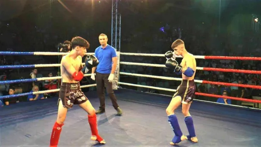 17 yaşında çıktığı ilk profesyonel maçında galibiyeti tattı