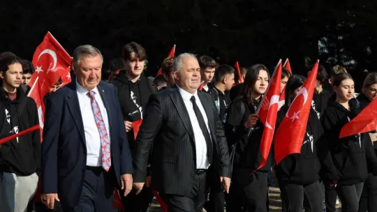 Başkan Mesut Üner Gençlerle Anıtkabir'i Ziyaret etti