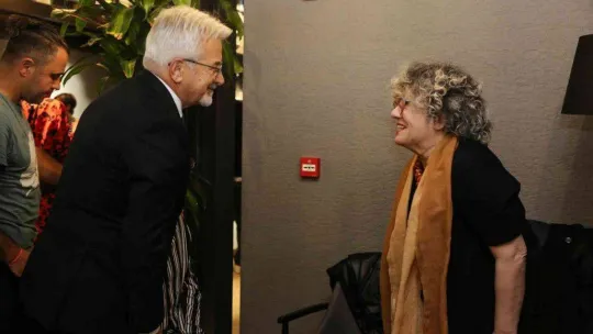 1984 oyununa büyük övgü