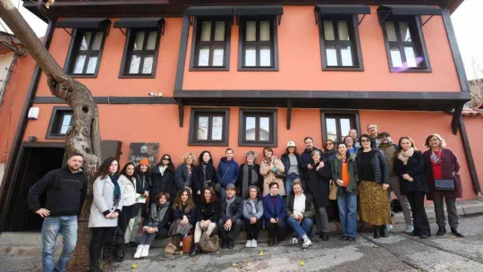 1984 oyununa büyük övgü