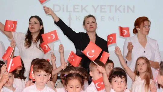 Dilek Yetkin Akademi'de mezuniyet coşkusu