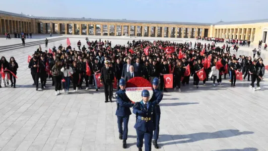 Başkan Mesut Üner Gençlerle Anıtkabir'i Ziyaret etti