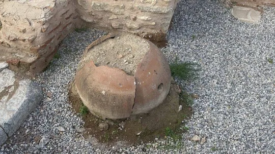 2 bin yıllık İstanbul Kapı'daki mozaik ve taş yol göz kamaştırıyor