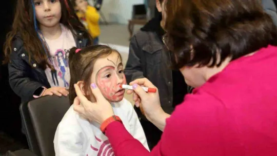 20 bin çocuk sanat ve eğlence atölyelerinde tatil keyfi yaşadı