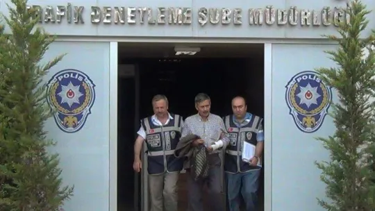 22 yıllık cinayeti azmettirmekle suçlanıyorlardı, delil yetersizliği beraat ettirdi