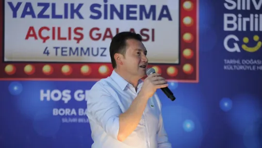 Yazlık Sinema Nostaljisi Film Gösterimlerinin Gala Gecesi Atatürk Filmi ile Gerçekleştirildi