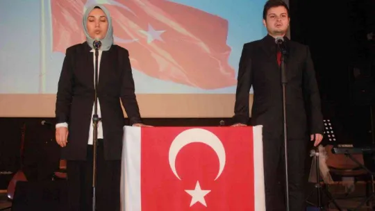 24 Kasım Öğretmenler Günü Edremit'te kutlandı