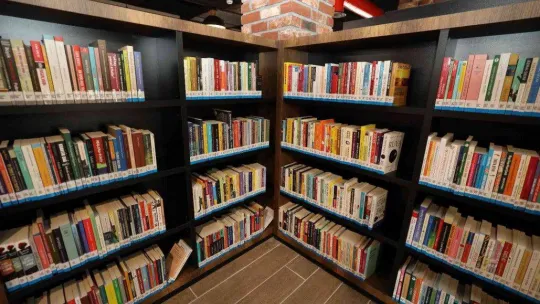 25 binden fazla kitap bulunan Kitaphane öğrencilerin gözdesi oldu