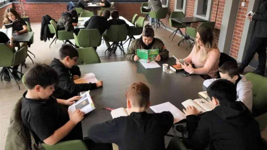 25 binden fazla kitap bulunan Kitaphane öğrencilerin gözdesi oldu
