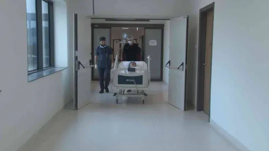 25 yıldır görme problemi yaşayan hasta Türk doktorun geliştirdiği tedavi ile sağlığına kavuşacak