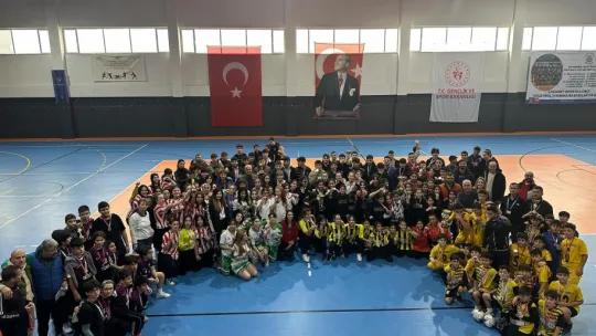 Okul Sporları Kapsamında Düzenlenen Futsal Turnuvası Tamamlandı