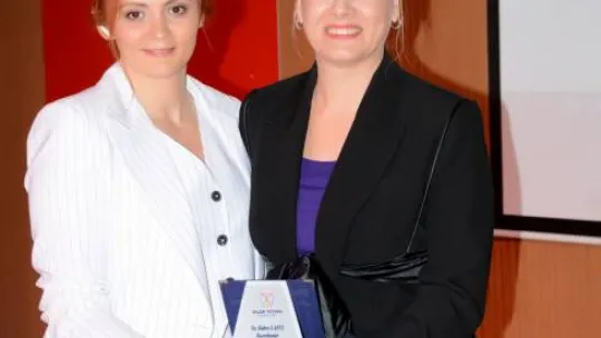 Dilek Yetkin Akademi'de mezuniyet coşkusu