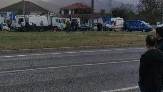 3 araç birbirine girdi: 1 ölü, 4 yaralı