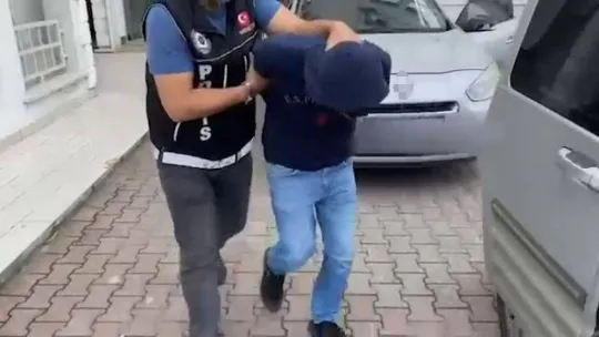 30 liralık saklama kabı ve yağdanlıkta milyarlık uyuşturucu taşıdılar