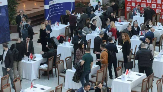 30 ülkeden 200'ü aşkın yabancı alıcı Bursalı makinecilerle buluştu