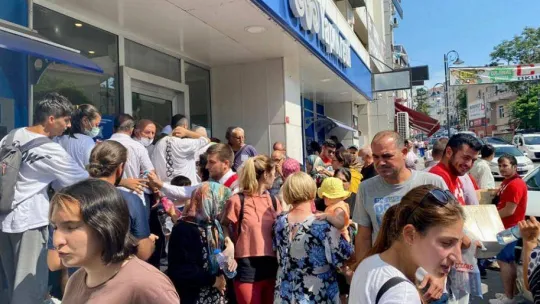 CHP'lilerden emekliye 'Su ve Kek' ikramı