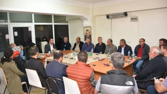 Başkan Bozoğlu, seçim irtibat bürolarını ziyaret etti