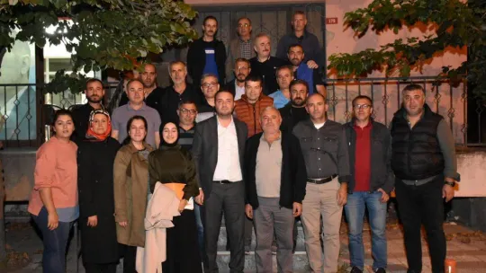 Başkan Bozoğlu, seçim irtibat bürolarını ziyaret etti