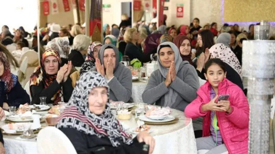 MHP Teşkilatı Silivrili kadınlarla kahvaltıda buluştu