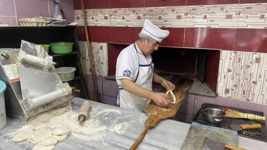 32 yıllık pide ve lahmacun ustasının 6'ncı romanı yayımlandı