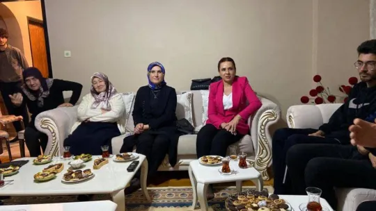 MHP 'Komşum Nasılsın' ziyaretlerini sıklaştırdı