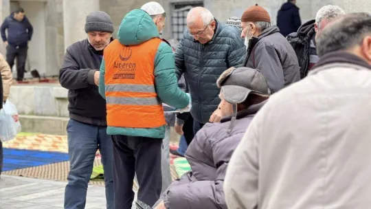 Alperenlerden hayır lokumu