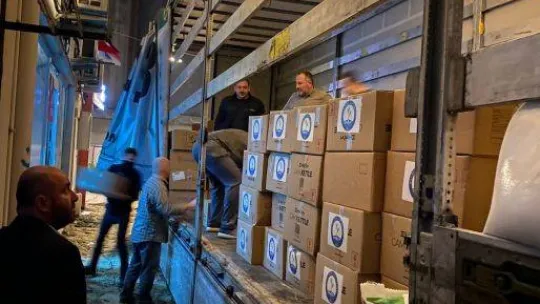 Rizeliler derneğinin yardım tırı depremzedeler için yola çıktı