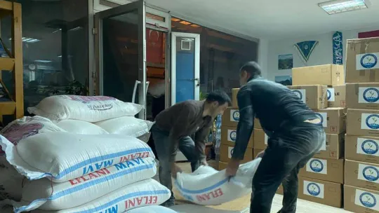 Rizeliler derneğinin yardım tırı depremzedeler için yola çıktı