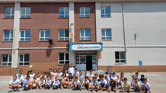 Silivrili Gençler TÜGVA Yaz Okulu'nda Eğlenerek Öğreniyor