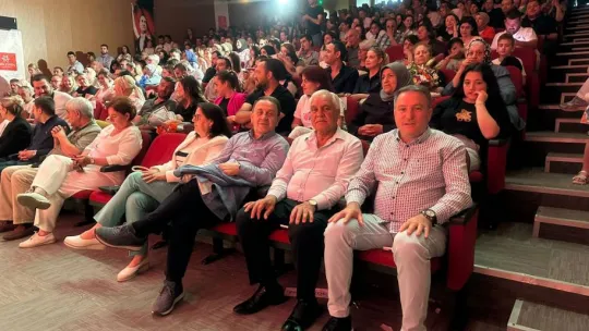 Dilek Yetkin Akademi'de mezuniyet coşkusu