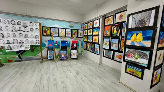 Silivri Mimar Sinan Ortaokulu'nda Görsel Sanatlar Sergisi Açılışı