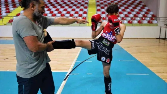 40 yılını verdiği sporda çocukları da onun izinden gidiyor