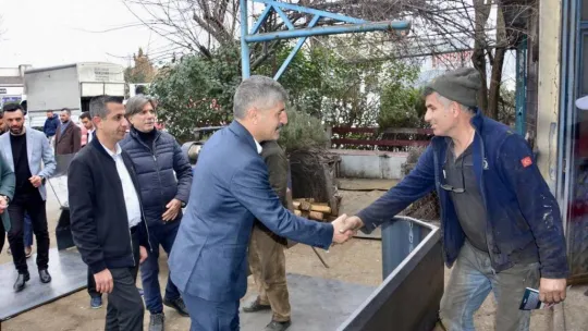 Hakverdi, vatandaşlarla bir araya gelmeye devam ediyor