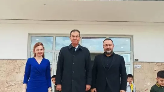 Silivri'deki okullarda şehitlerimiz için saygı duruşu
