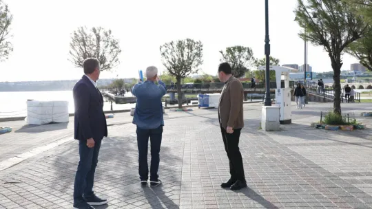 Sahil yolundaki köprü yenileniyor