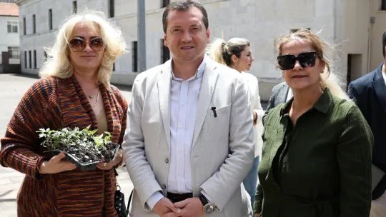 Silivri Belediyesi'nden Tarımsal Üretime Destek: 80.000 Fide Dağıtımı