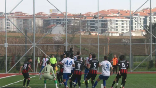 Silivrispor'da şampiyonluk şarkıları söylenmeye başladı 1-0