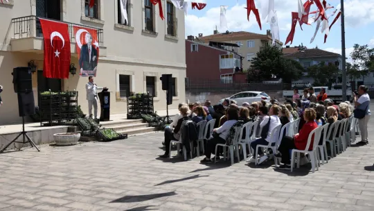 Silivri Belediyesi'nden Tarımsal Üretime Destek: 80.000 Fide Dağıtımı