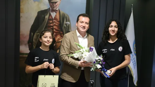 Başkan Balcıoğlu, Silivri Çağrıbey Spor Kulübü Voleybol Takımı'nı Ağırladı