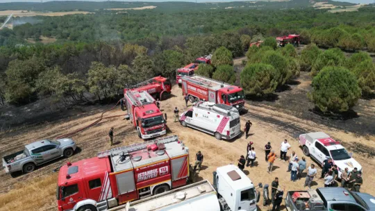 Çeltik Mahallesi'nde Çıkan Yangın Kontrol Altına Alındı